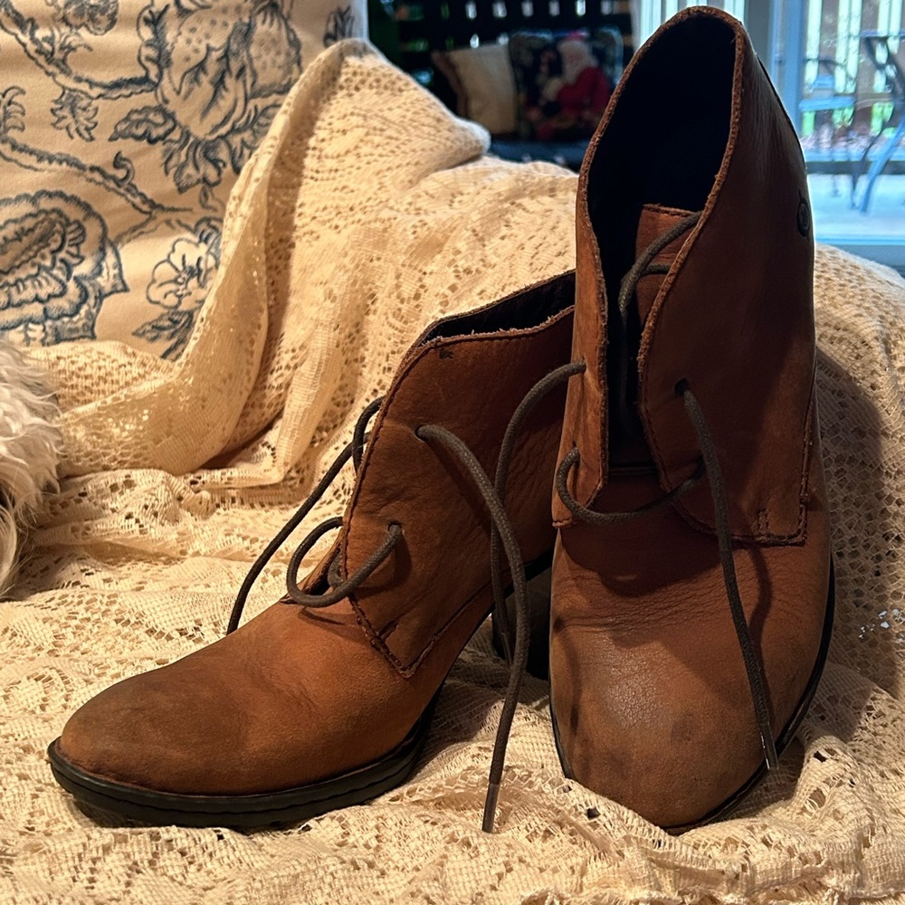 Born brown heeled short boot